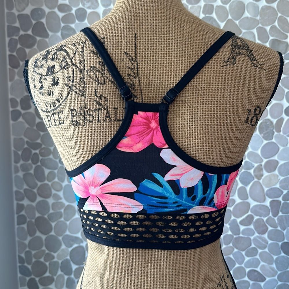 NWOT PINK Ultimate bikini/sports bra – size small - Picture 4 of 7